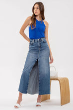 Load image into Gallery viewer, HALTER CROCHET KNIT TANK TOP