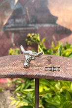 Load image into Gallery viewer, Western Show Cuff