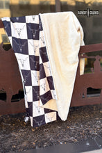 Load image into Gallery viewer, Cozy Checkered Blanket