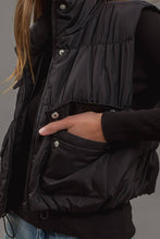 Load image into Gallery viewer, CROPPED ZIP UP CARGO PUFFER VEST
