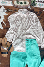 Load image into Gallery viewer, Shiner Silky Button Up
