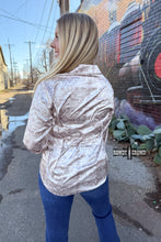 Load image into Gallery viewer, Shiner Silky Button Up
