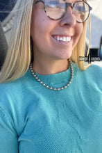Load image into Gallery viewer, Western Pearl Necklaces
