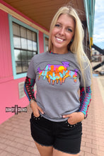 Load image into Gallery viewer, Show Time Tee
