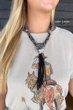Load image into Gallery viewer, Arrowhead River Necklace
