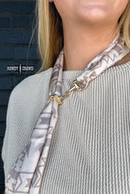 Load image into Gallery viewer, Snazzy Snaffle Scarf Slide
