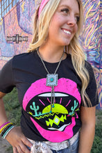 Load image into Gallery viewer, Classy Concho Necklace
