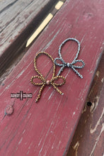 Load image into Gallery viewer, Cowgirl Pearls Bracelets
