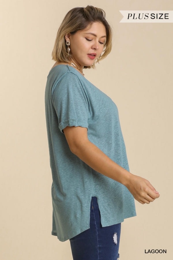 Linen Blend V-Neck-Plus